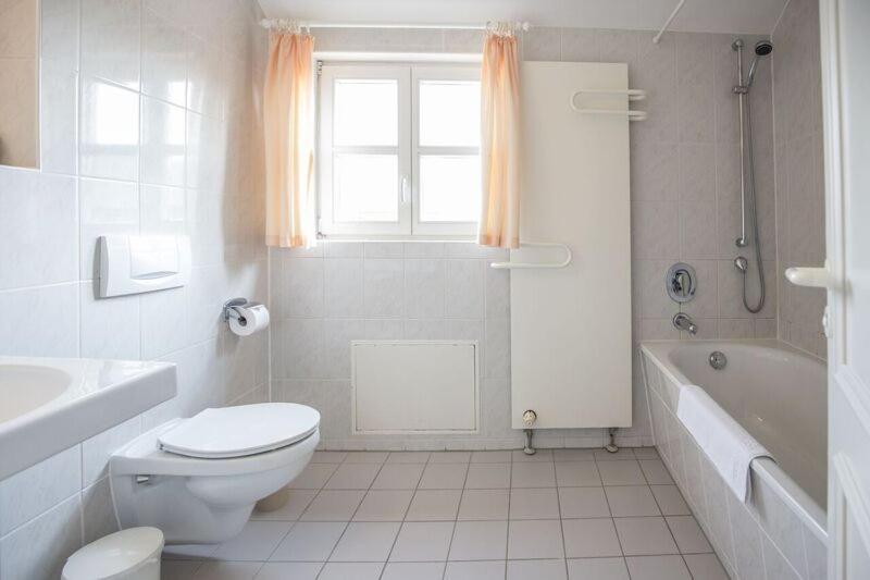 Feriendorf Rugana - Klassik Appartement Mit 1 Schlafzimmer B58 Dranske Exteriör bild